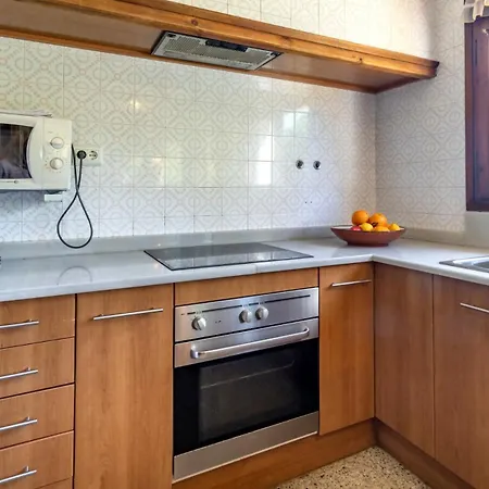 Cardina Casa Con Jardin Cerca De Francia Macanet De Cabrenys