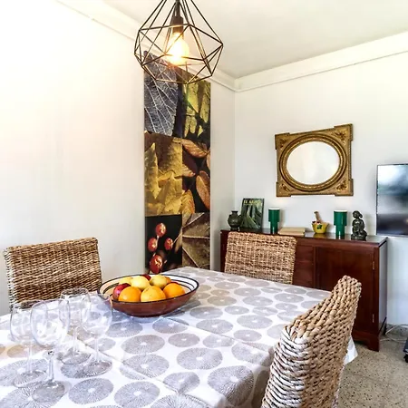 Chalet Cardina Casa Con Jardin Cerca De Francia