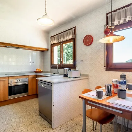 Cardina Casa Con Jardin Cerca De Francia Chalet